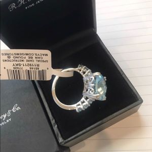 Blue topaz ring